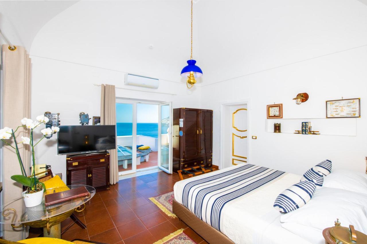 La Casa Di Peppe Bed & Breakfast Positano Exterior photo
